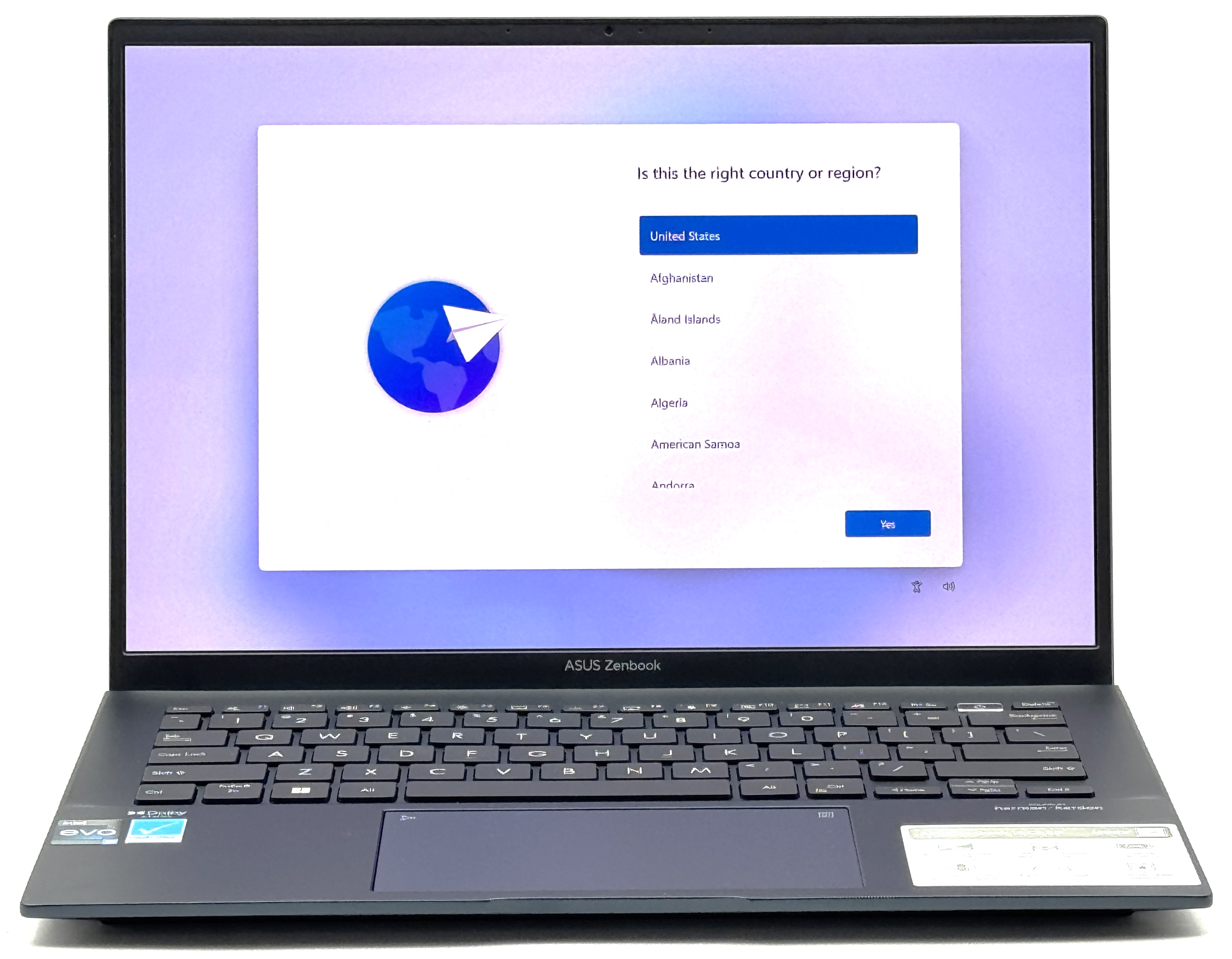 Asus Zenbook 14 Q409ZA - WQXGA+ OLED - i5-1240P - 8GB RAM - 256GB